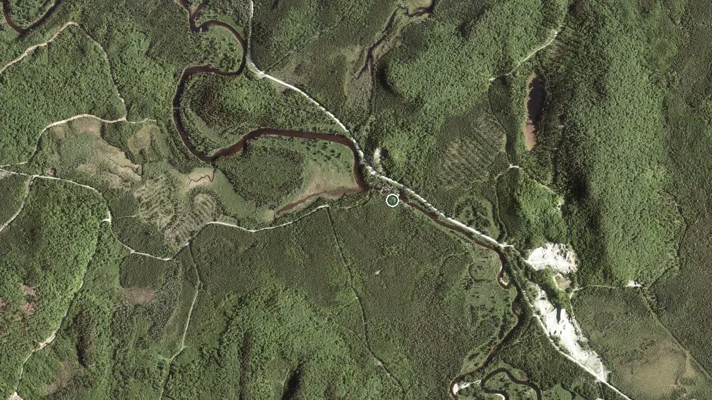 Aerial view of Refuge du Moulin and surroundings