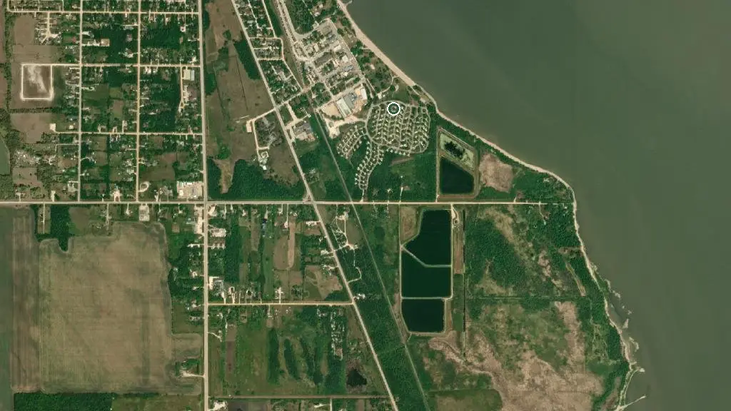 Aerial view of Winnipeg Beach Campground and surroundings