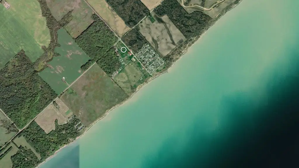 Aerial view of Hickory Grove Campground and surroundings