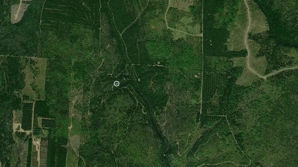Aerial view of Refuge Le Samuel and surroundings