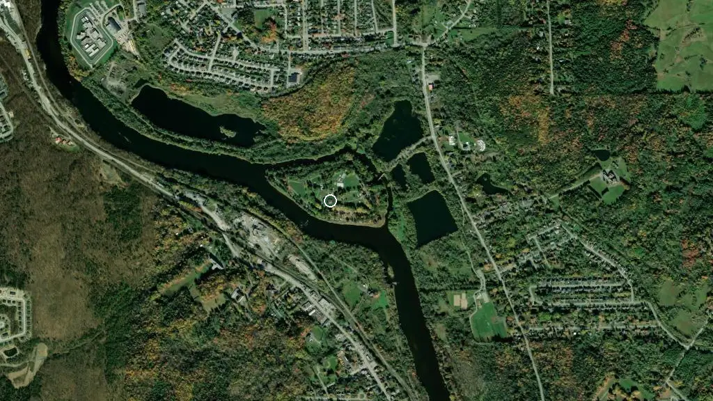 Aerial view of Camping de l'Île Marie and surroundings