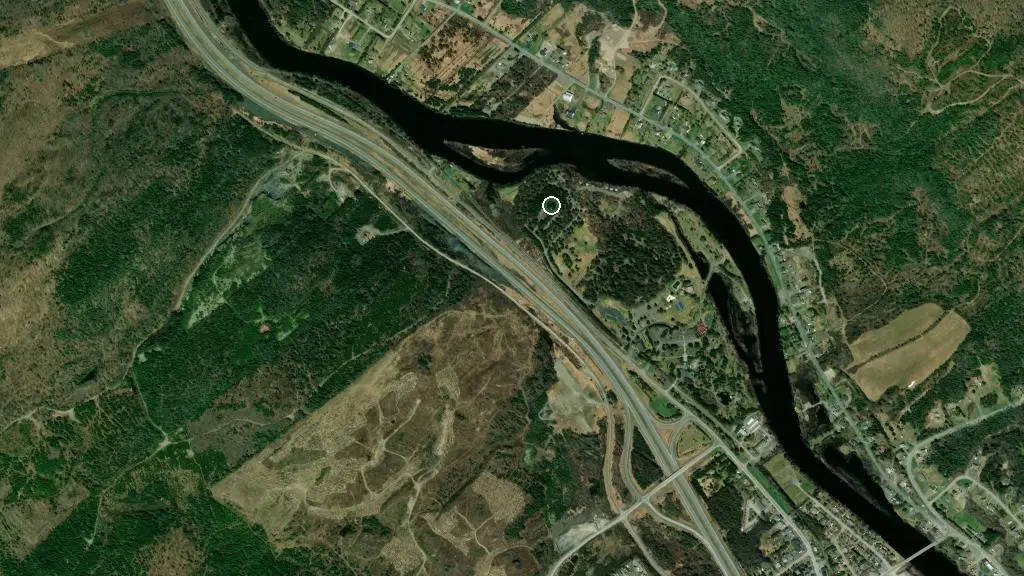 Aerial view of Campement B and surroundings