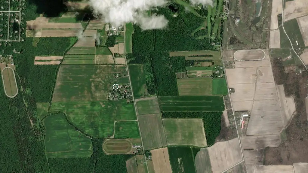 Aerial view of Camping Domaine du Lac and surroundings