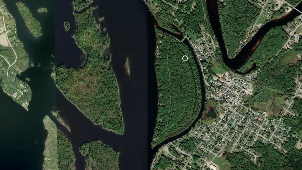Aerial view of Halte Vr Rivière Coulonge and surroundings