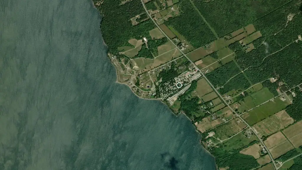 Aerial view of Island View Camping and surroundings