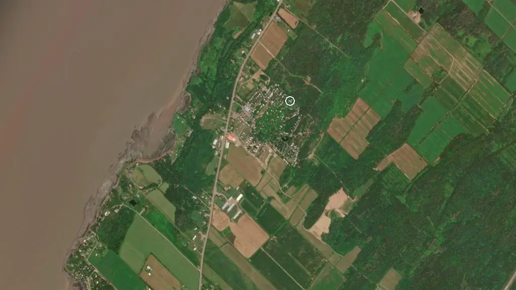 Aerial view of Camping des Aulnaies and surroundings