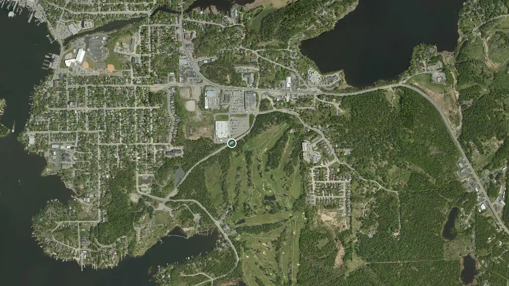 Aerial view of Anicinabe RV Park & Campground and surroundings
