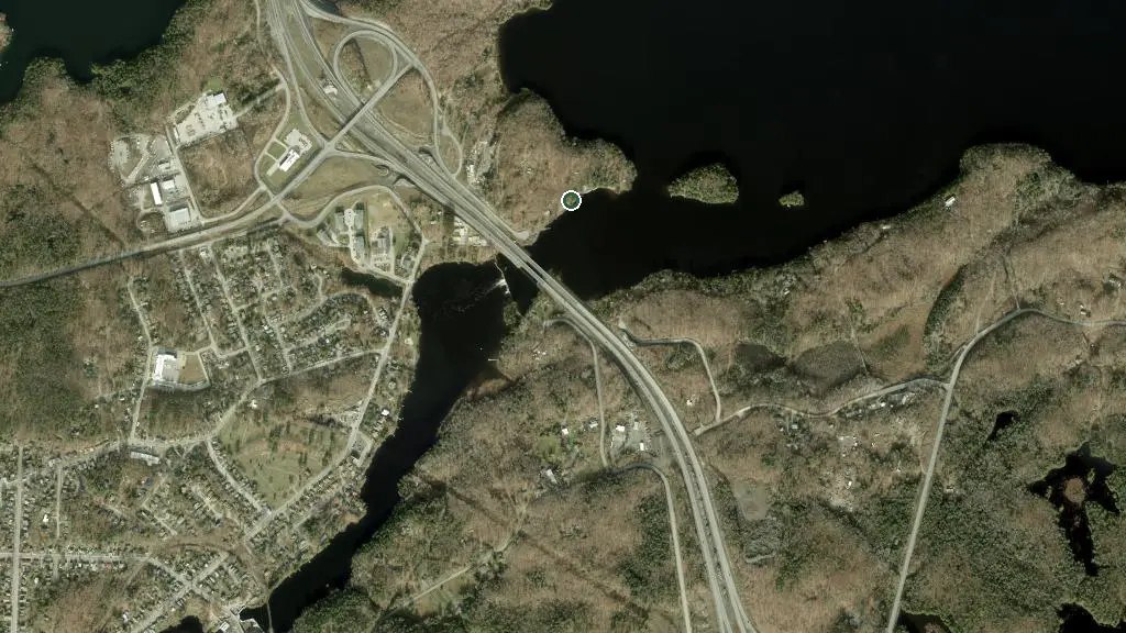 Aerial view of Hall's Cottages, Campsites & Marina and surroundings