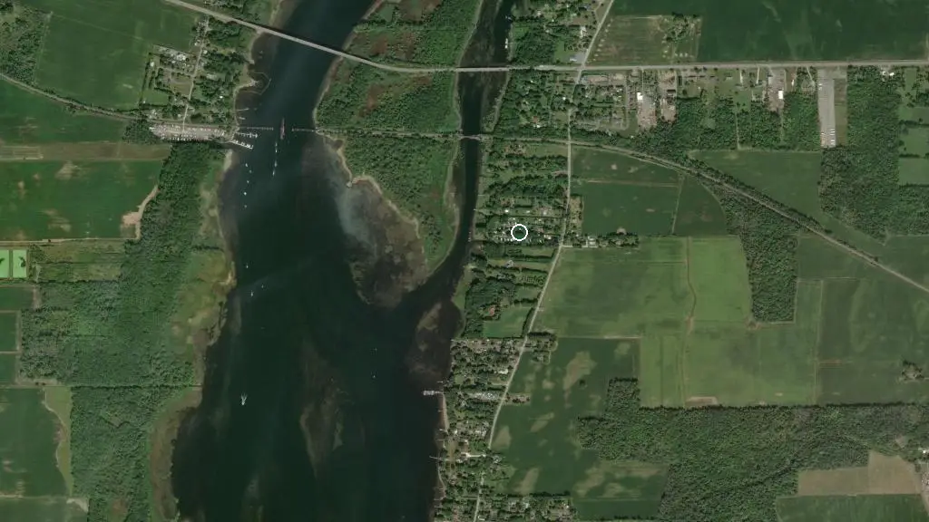 Aerial view of Camping Luna de Noyan and surroundings