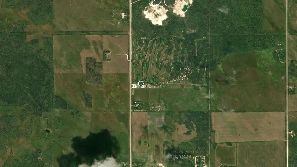 Aerial view of Inwood Golf & RV and surroundings