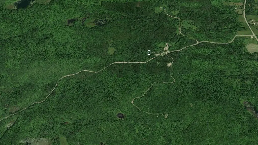 Aerial view of Refuge de l'Érable and surroundings