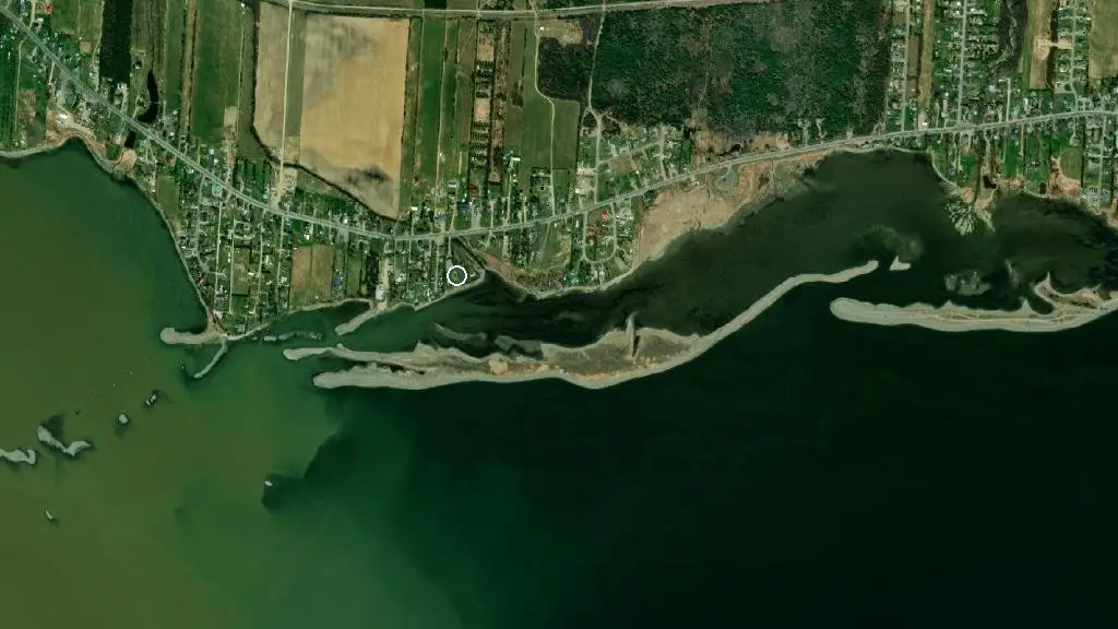 Aerial view of Camping aux Flots Bleus and surroundings