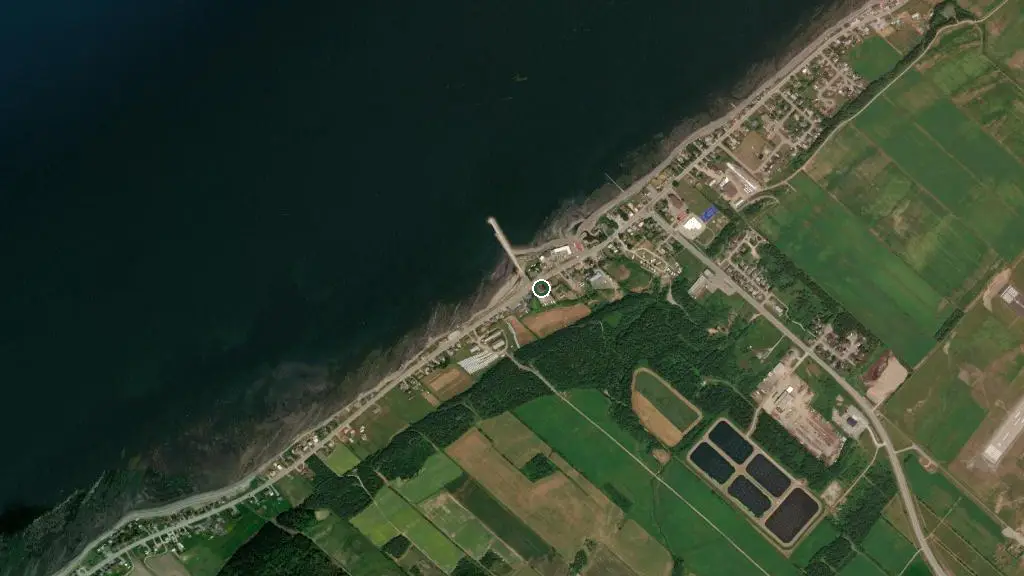 Aerial view of Camping au Gîte du Vieux Quai and surroundings