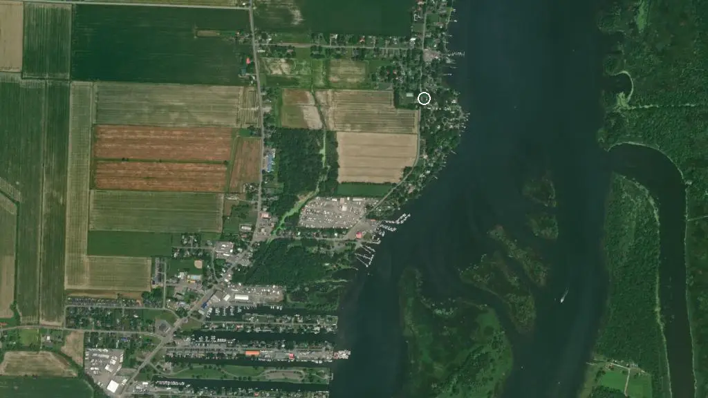Aerial view of Camping Domaine Rivièra and surroundings