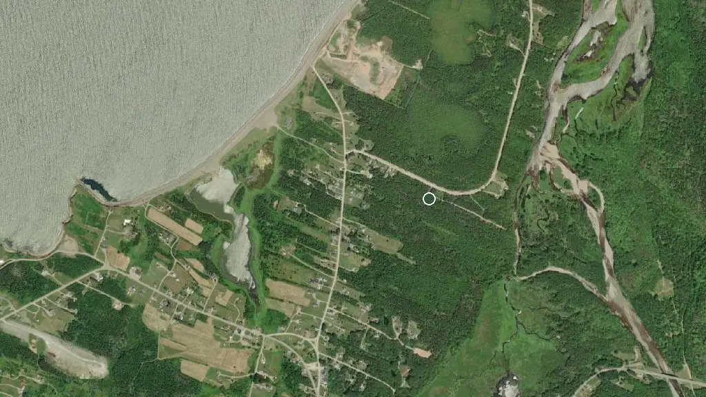 Aerial view of Riverside Retreat and surroundings