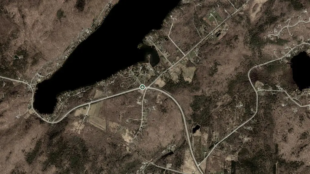 Aerial view of Camping Mailhot and surroundings