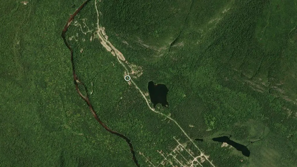 Aerial view of Espace Vanlife and surroundings
