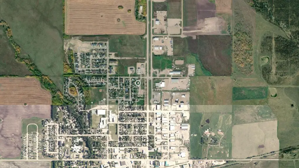 Aerial view of Elk Point Motel & RV Park and surroundings