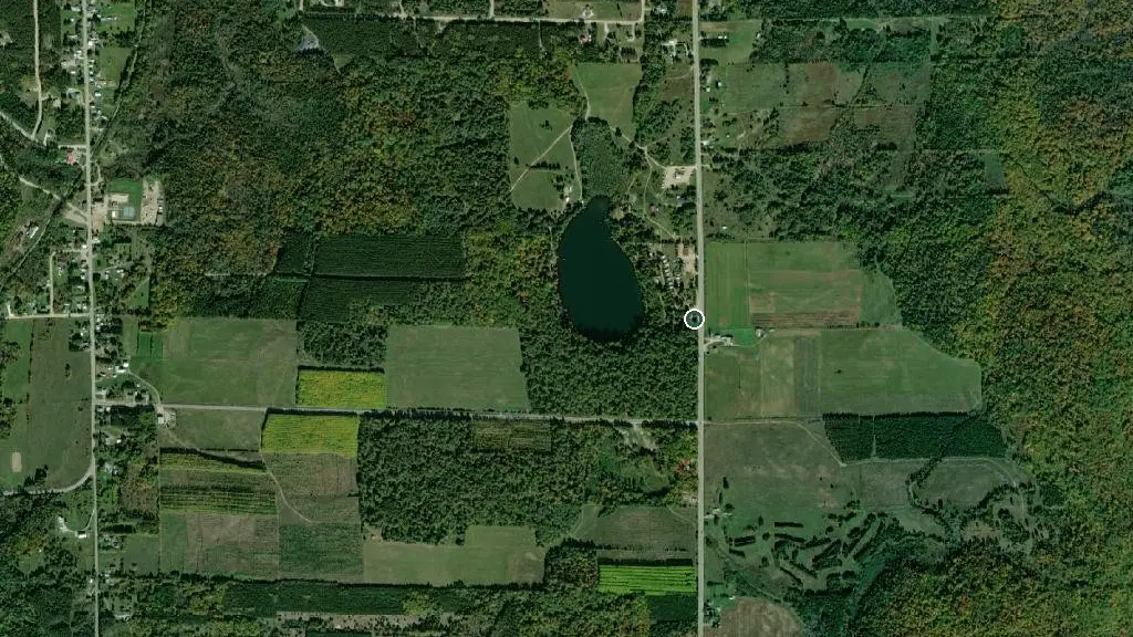 Aerial view of Camping Lac Saumure and surroundings