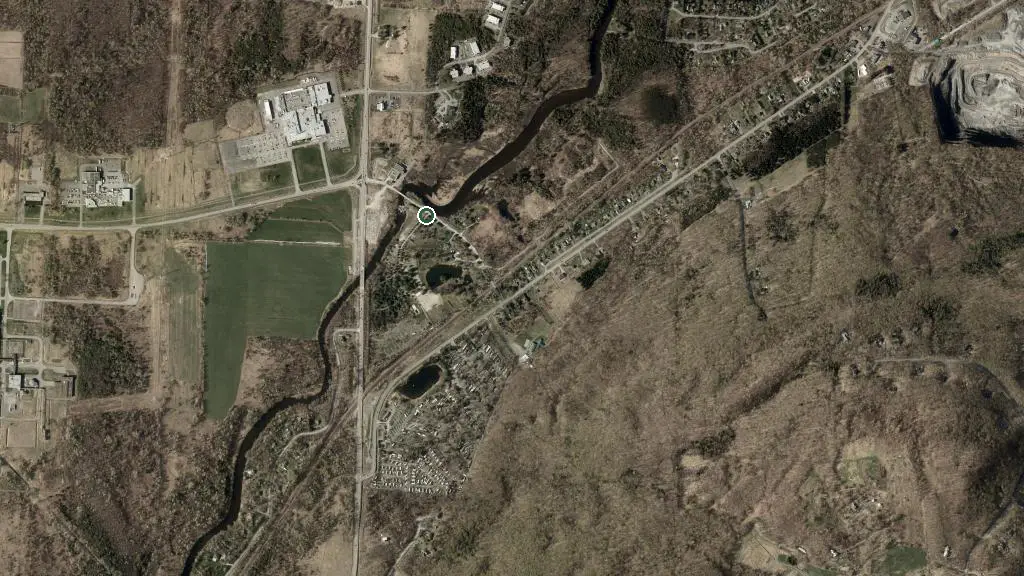 Aerial view of Domaine Yamaska and surroundings