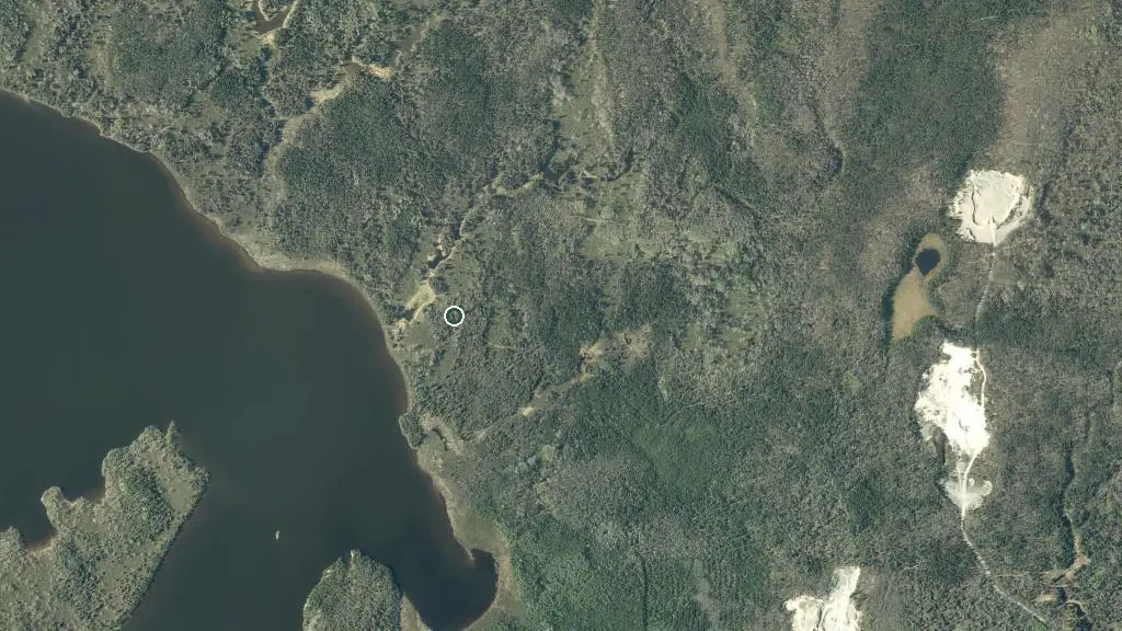 Aerial view of Refuge du Flavrian and surroundings