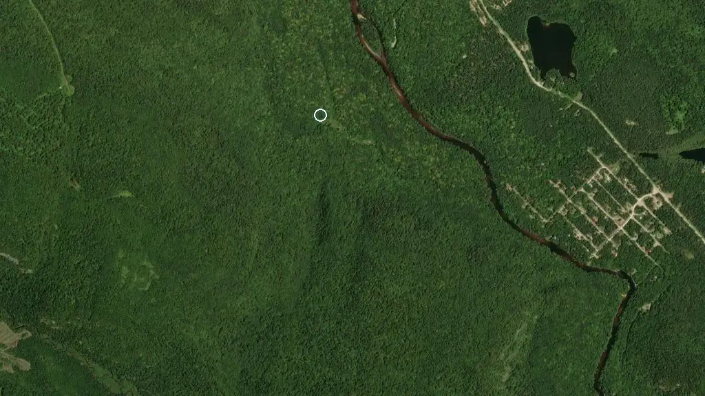 Aerial view of La Hutte and surroundings