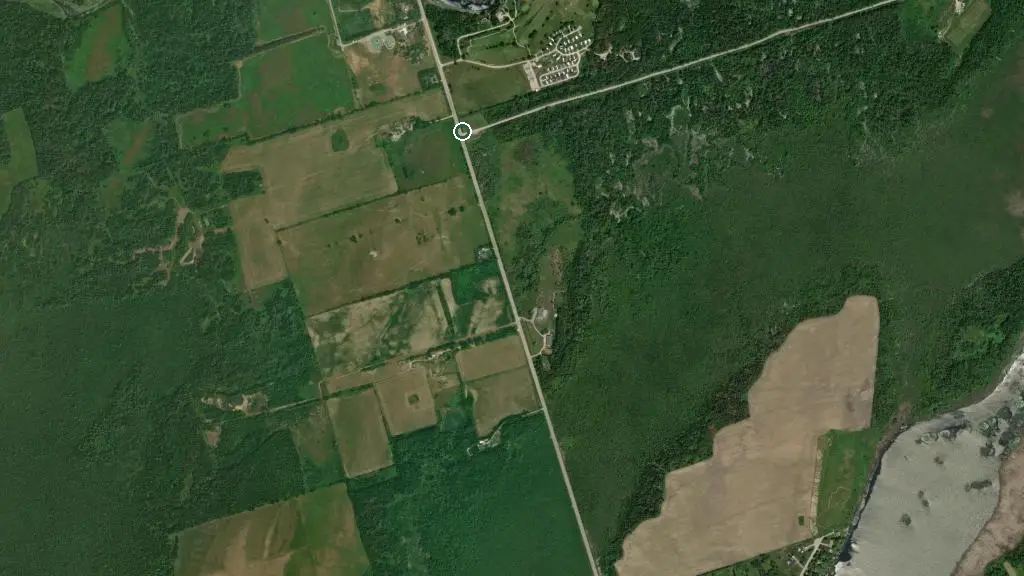 Aerial view of Mariposa Creek Estates and surroundings