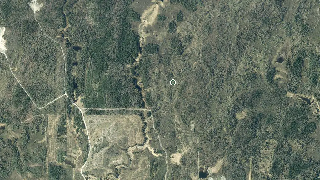 Aerial view of Refuge Des Fourches and surroundings