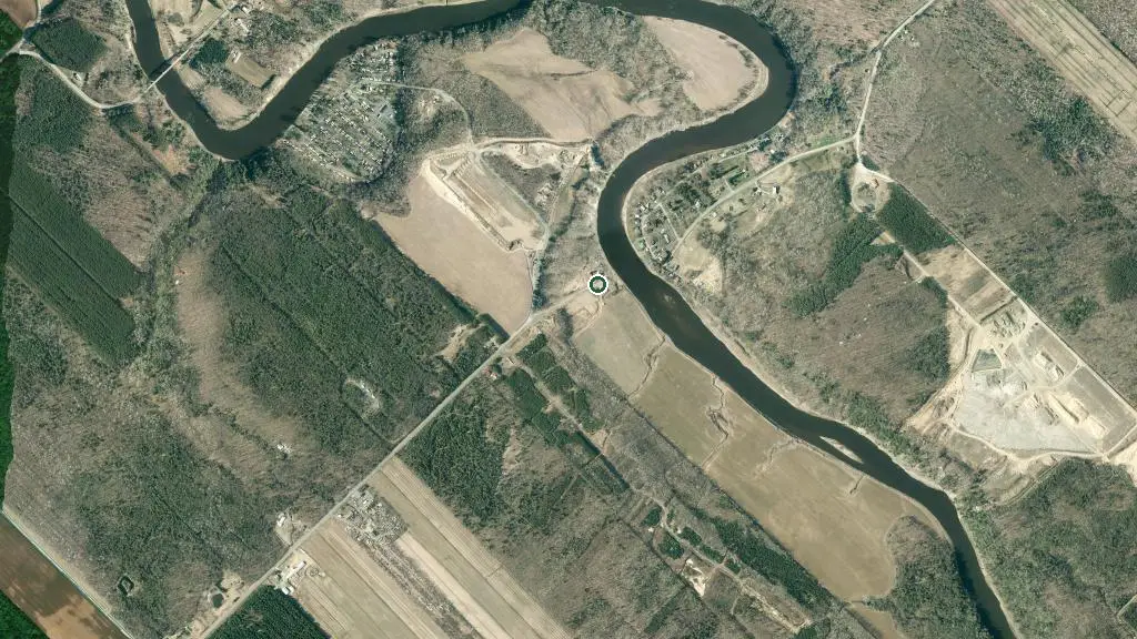 Aerial view of Camping Val-Léro and surroundings
