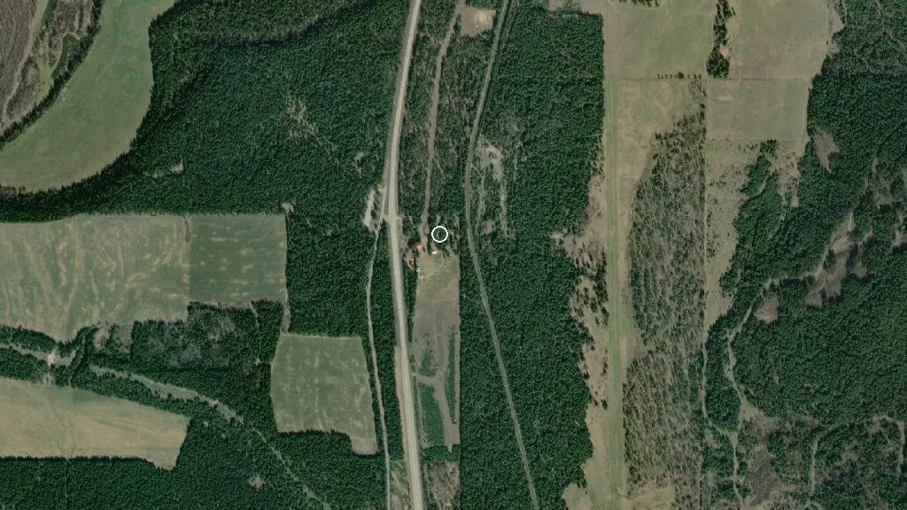 Aerial view of Cariboo Place Campsite and surroundings