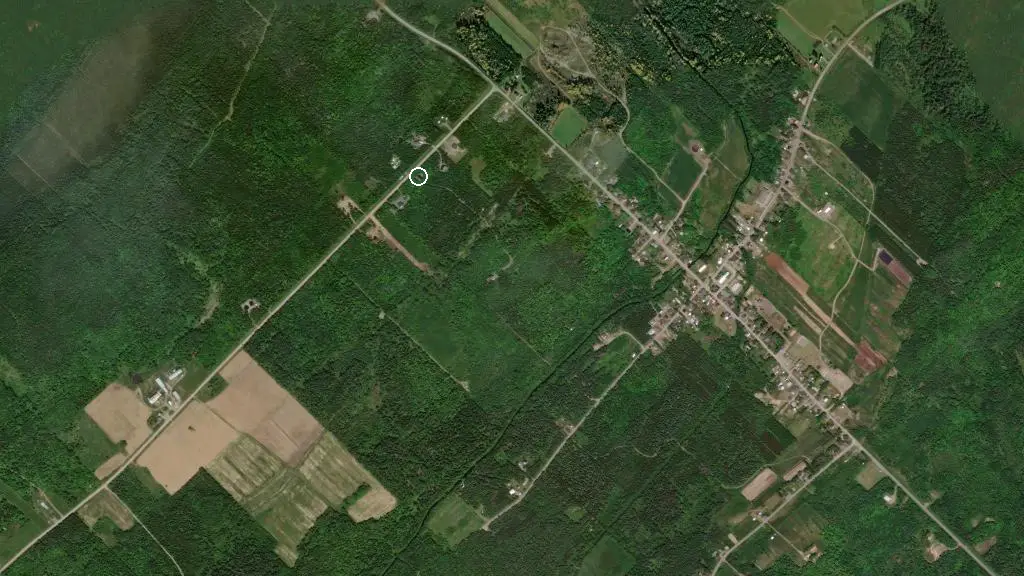 Aerial view of Refuge de l'Ébranché! and surroundings