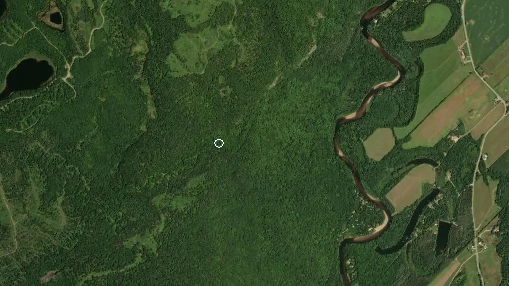 Aerial view of Refuge Montagne-Art and surroundings