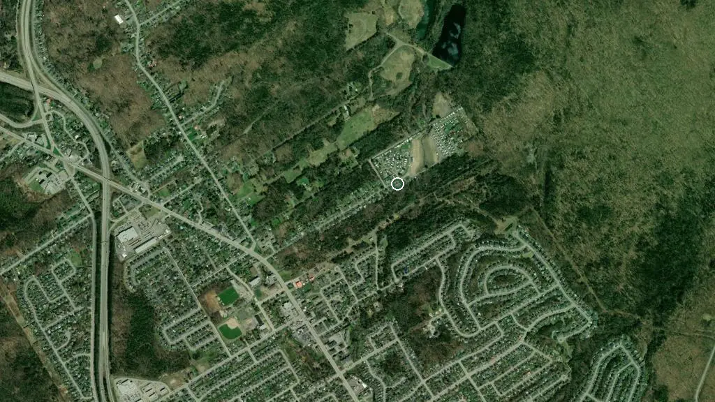 Aerial view of Camping Plage Laurentides and surroundings