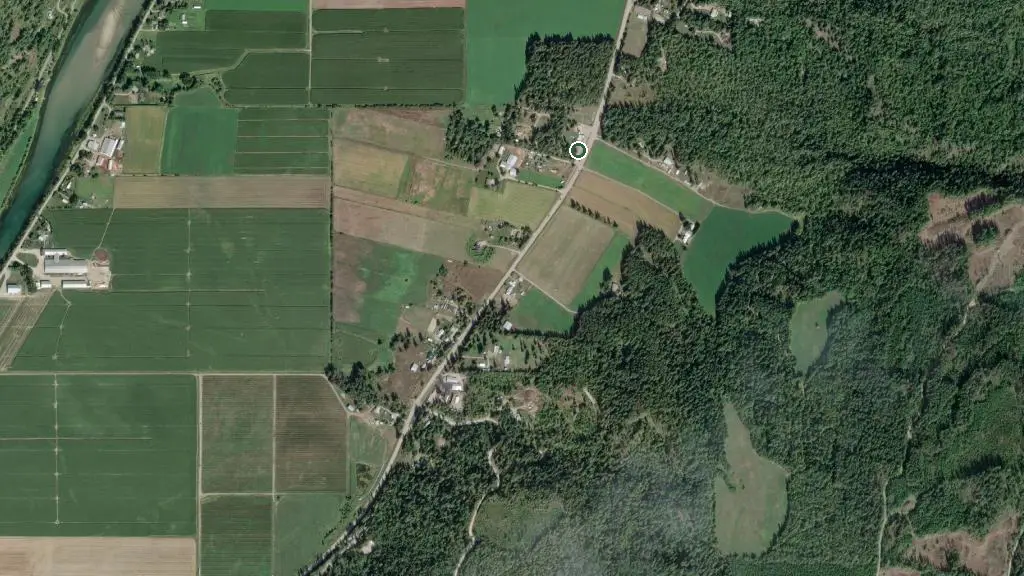 Aerial view of Mara Cottage Campground and surroundings