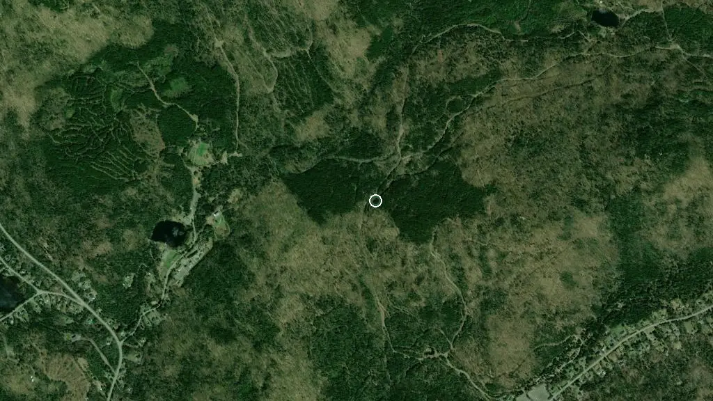 Aerial view of Refuge Gervais and surroundings