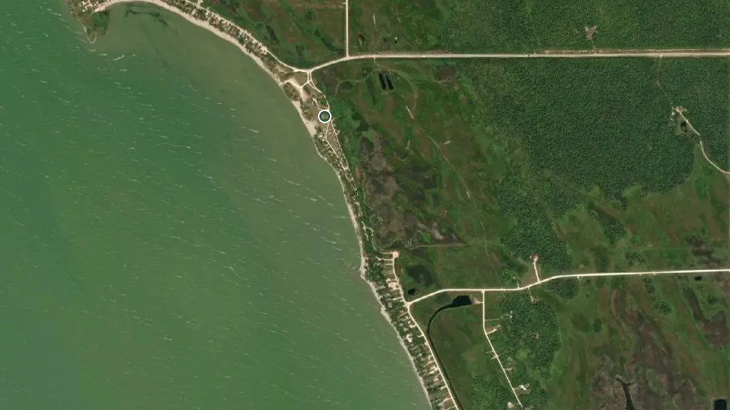 Aerial view of Lundar Beach Campground and surroundings