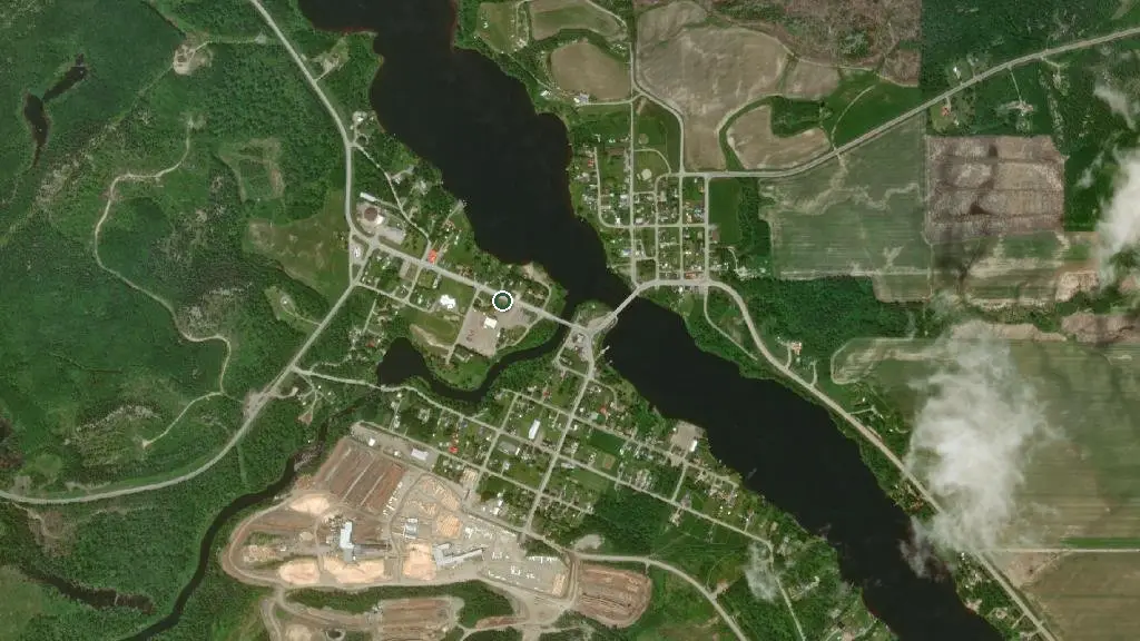 Aerial view of Moosehorn Motel and surroundings