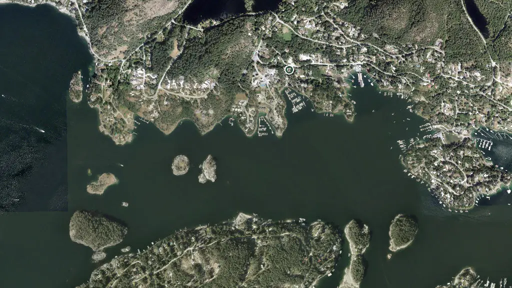 Aerial view of Duncan Cove Resort and surroundings