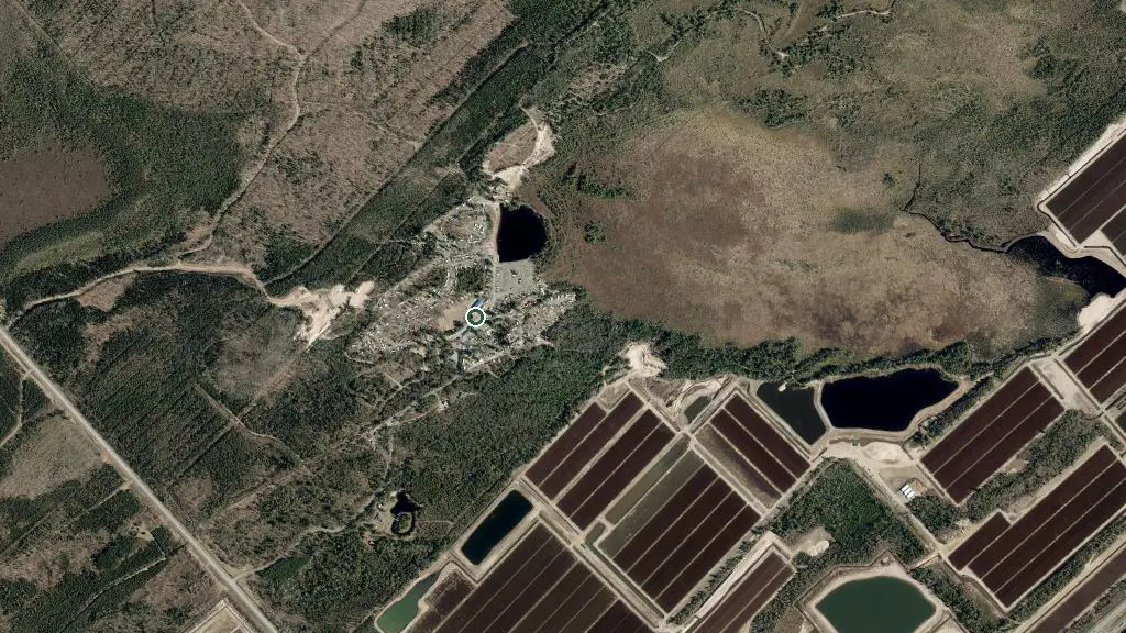 Aerial view of Camping Domaine du Lac Louise and surroundings