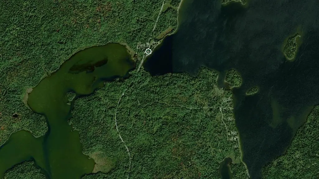 Aerial view of Como Lake Resort and surroundings