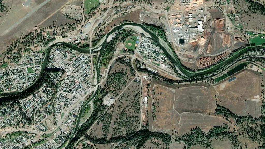 Aerial view of Rivers Edge RV Park & Campground and surroundings