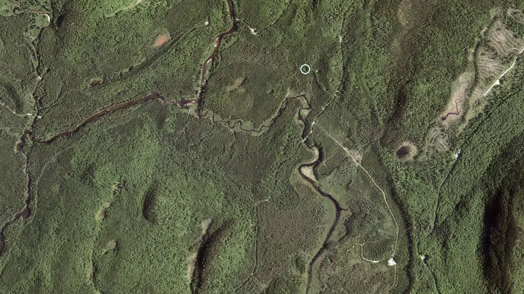 Aerial view of Refuge des Pins and surroundings