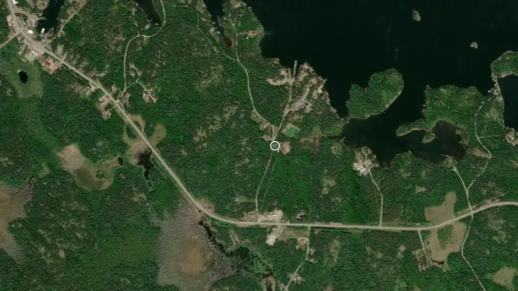 Aerial view of Tomahawk Resort and surroundings