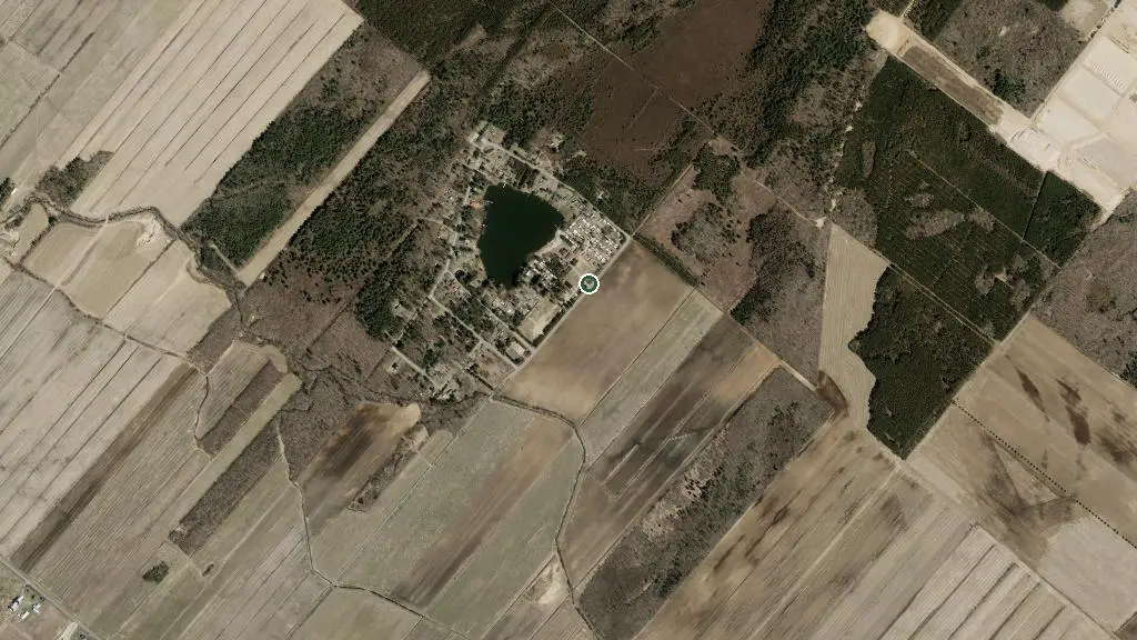 Aerial view of Camping Lac des Cyprès and surroundings