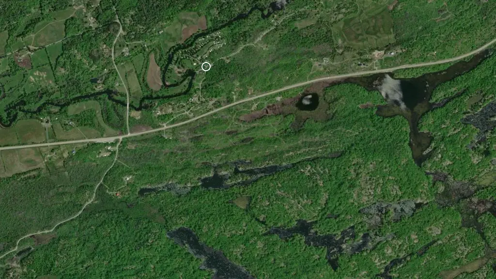 Aerial view of Tipper's Family Campground and surroundings