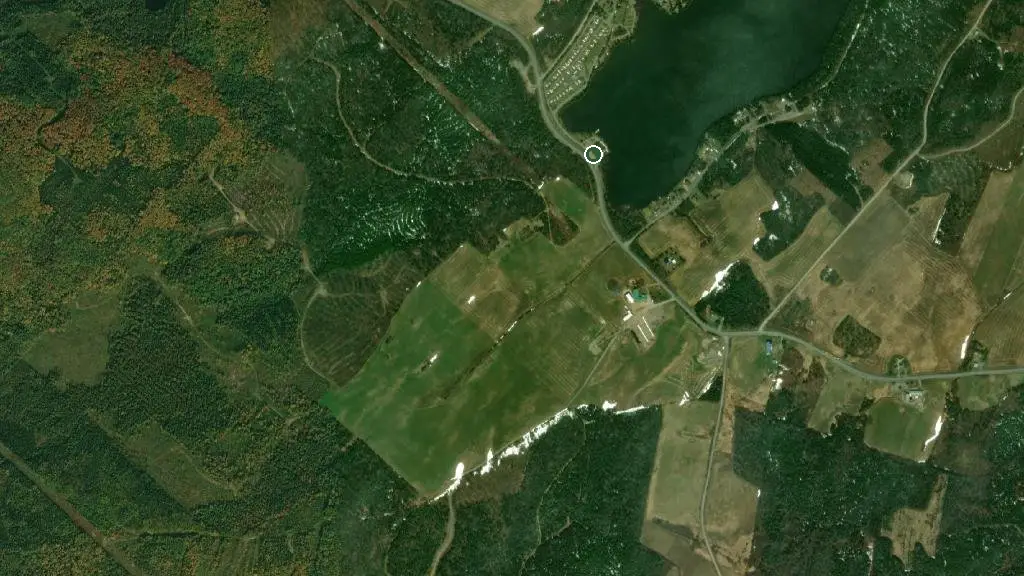 Aerial view of Camping Auberge du Lac Malcom and surroundings