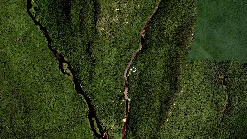 Aerial view of Le Balbuzard 3 and surroundings