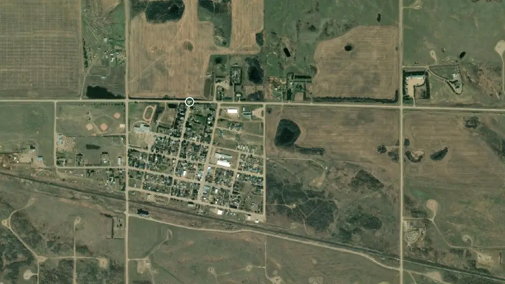 Aerial view of Dillberry Lake Prov Park and surroundings