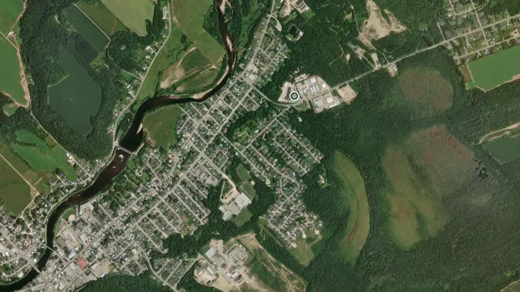 Aerial view of Refuge Le Draveur and surroundings